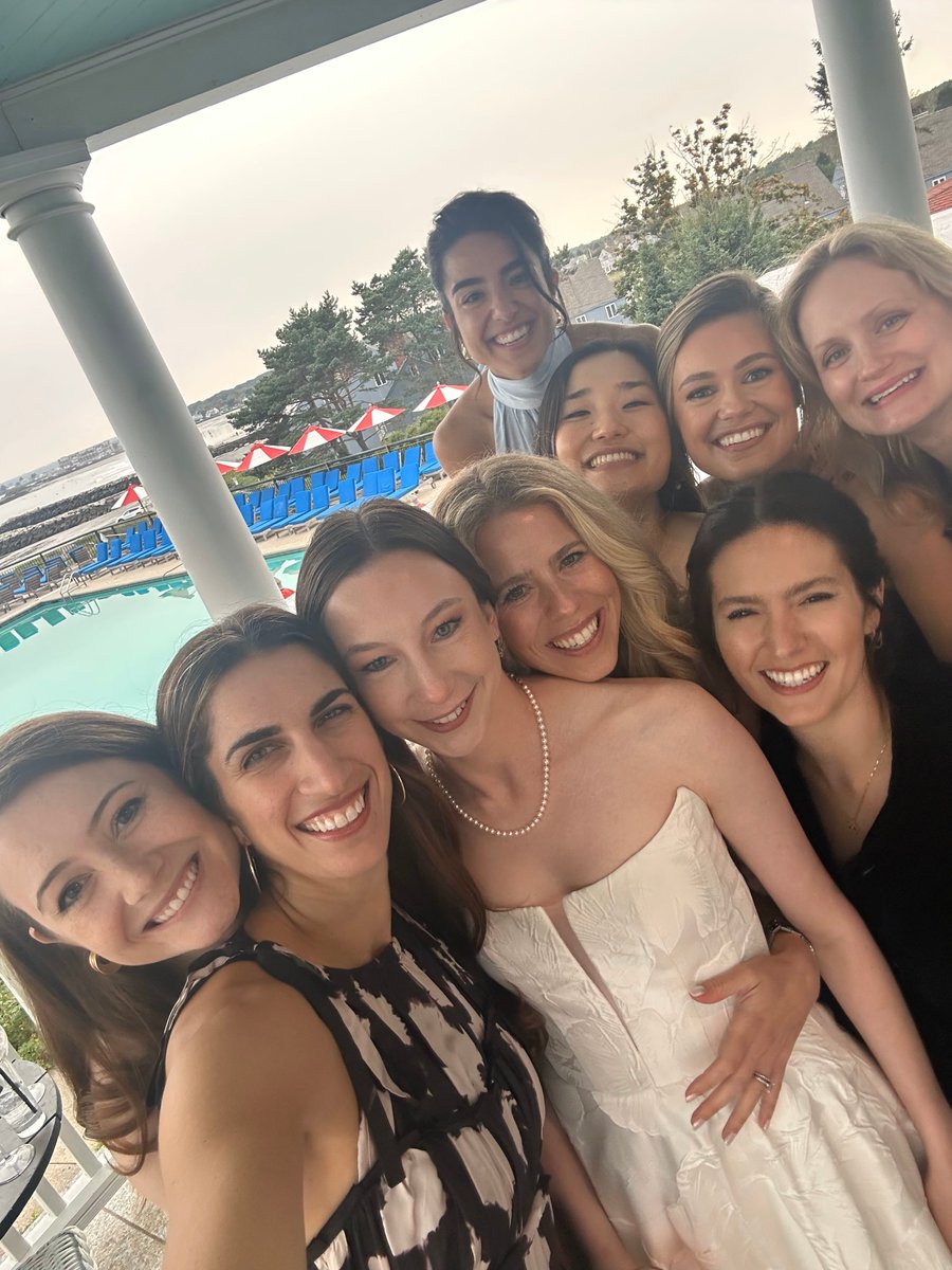 Congratulations to Dr. Emma Berube and new husband Stewart Pollock on their wedding - celebrating with her @OrthoColumbia co-residents and recent grad @LianaTedescoMD! @RJOSociety @PerryInitiative #ladypods @Pedsorthobklyn