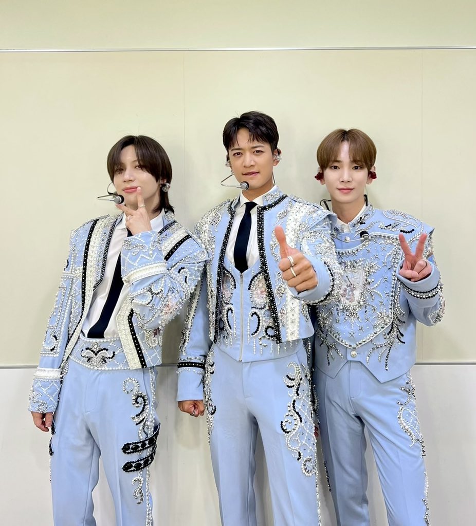SHINee tweet media