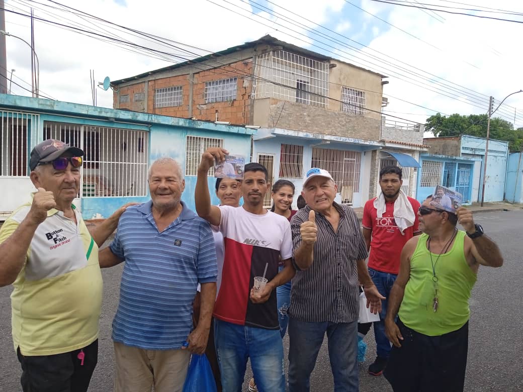 JoseCheoGascon's tweet photo. #Sab30/09/23 Sect #LaManga Mpio #Maturin Parte del equipo realizamos visitas puntuales amarrando el voto para nuestro candidato @ProsperiCarlos . En "LA MANGA" donde todo es posible trabajamos para ganar, siempre de la mano de Dios!. "Operación Remate" ADelante Fe🤝Esperanza. https://t.co/gTEbTtNgBH