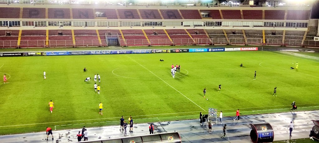 PanasFut's tweet photo. Final del compromiso, victoria para @fcumecit 1 gol por 0 ante el @alianzafc, partido cerrado hasta el final. https://t.co/jb6axCa1HD