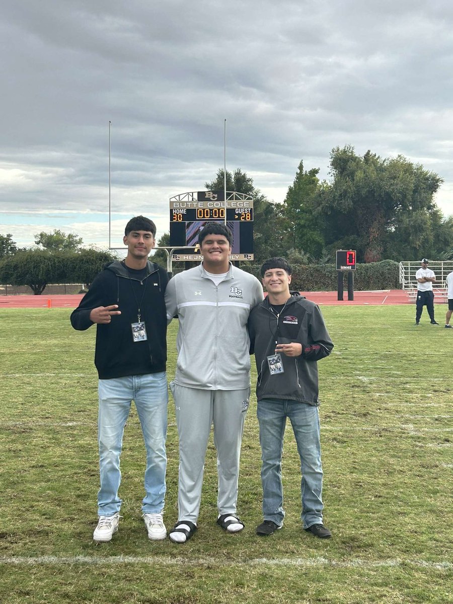 aidenselover's tweet photo. Had a great time watching the game today, with my guys @IsaiahTravis13 and @leonardob_1. Thank you @Coach_Snelling @DBCoachNoxBC @CoachFlesh @CoachFunk55 for the hospitality. #BCPride https://t.co/YaigRAAtVI