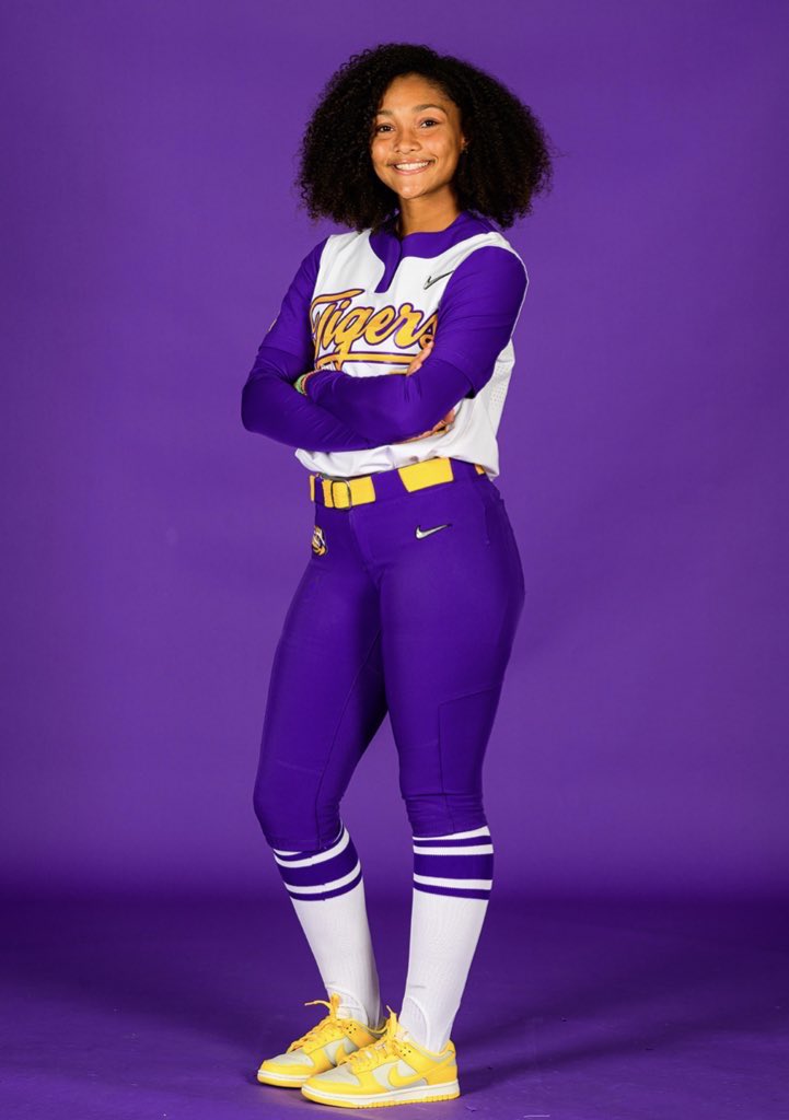 ApplingGradie's tweet image. GEAUX TIGERS 💛💜
#COMMITED @LSUsoftball @BethTorina @HWDobson @CoachNealPT @LSU_SandraMoton