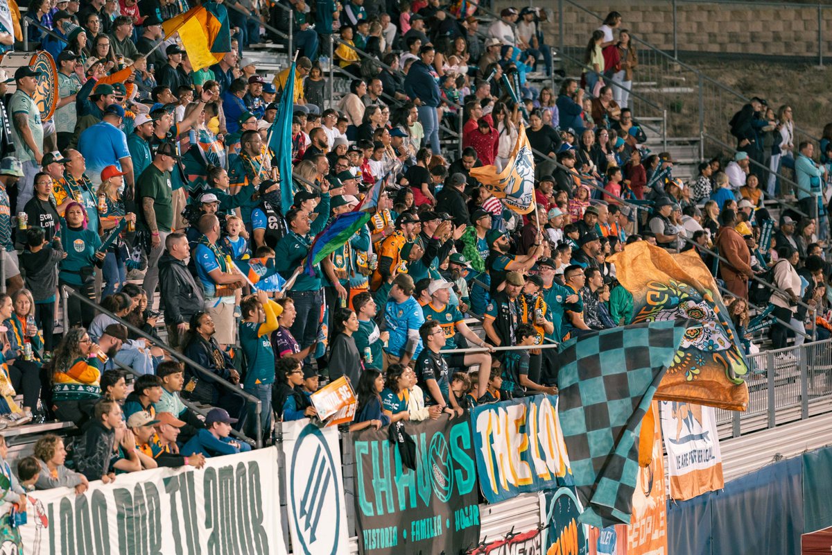 SanDiegoLoyal's tweet photo. Siempre Leal. 🟢🟠
#SDvMB | #StayLoyal https://t.co/TC4Gxf4fzy