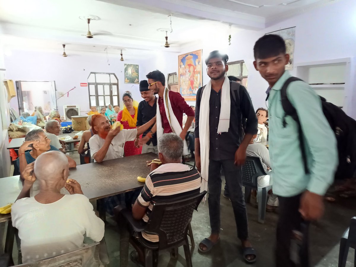 riteshrajwada's tweet photo. बहुत बढ़िया प्रयास @yuvaofficials 
भगवान तुमने इतना बड़ा दिल दें कि सारी दुनिया का दुःख सिमट सके उसमे ❤️❤️💫 https://t.co/TeaklicCzn
