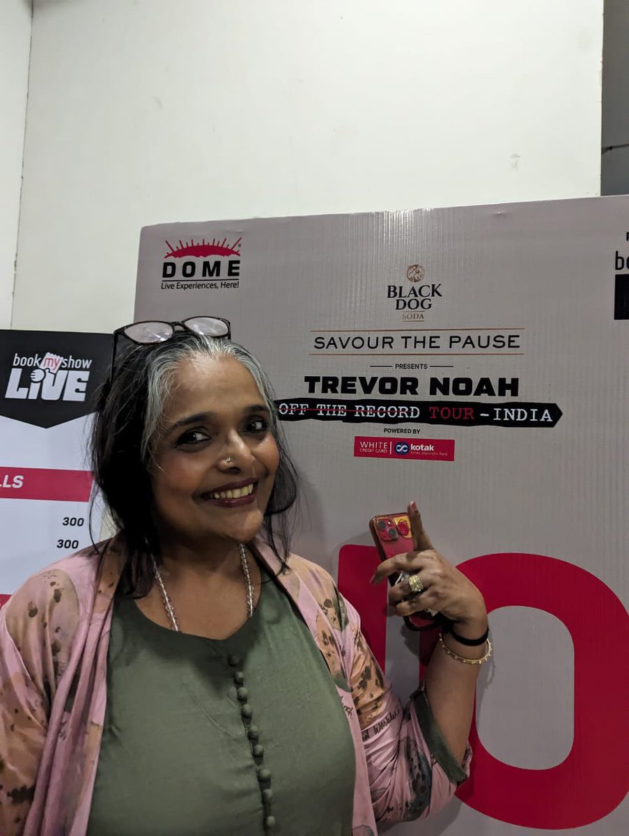 revashiv's tweet photo. @Trevornoah @mattynoir It was just fabulous! Am still on a high after the show. https://t.co/WwqI3wyeOK