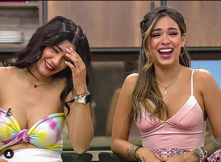 lisandraMania's tweet photo. Quien iba pensar que detrás de esa carita se esconde una chica con carácter fuertísimo! a la que dañaron mucho pero que siempre salio adelaantee!! #ShirleyAricaEnTierraBrava https://t.co/uCuwVbRVu1