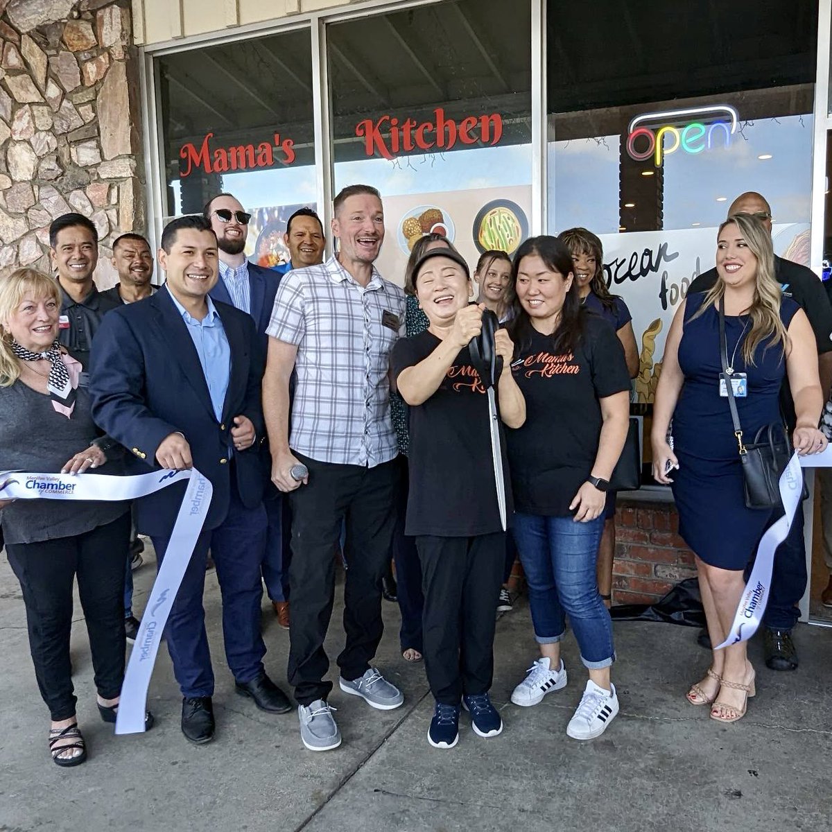 SenatorSeyarto's tweet photo. Congratulations to these businesses celebrating their recent ribbon cutting celebrations

Tacos Al Fuego in Riverside 
Mama’s Kitchen in Menifee https://t.co/hlCAVsnPuK
