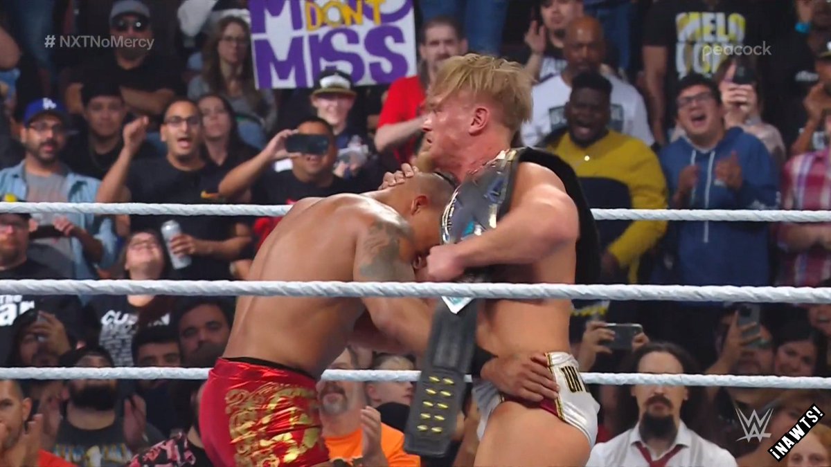 SKWrestling_'s tweet photo. Take a bow, @UNBESIEGBAR_ZAR &amp; @Carmelo_WWE. 🙇
#NXTNoMercy #WWENXT https://t.co/ajruQOYllG