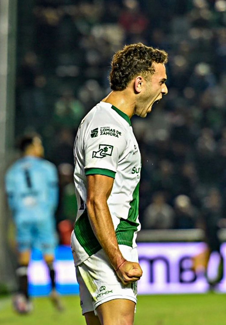 futbolscan's tweet photo. 📊Juan Bisanz, hasta el momento de su salida, vs Lanús:

➜ Gol
➜ 4 recuperaciones
➜ 1º en faltas recibidas [4]
➜ 1º en duelos ganados [10]
➜ 1º en entradas completadas [2]
➜ 2º en gambetas completadas [2] https://t.co/6yUpMhi2qf