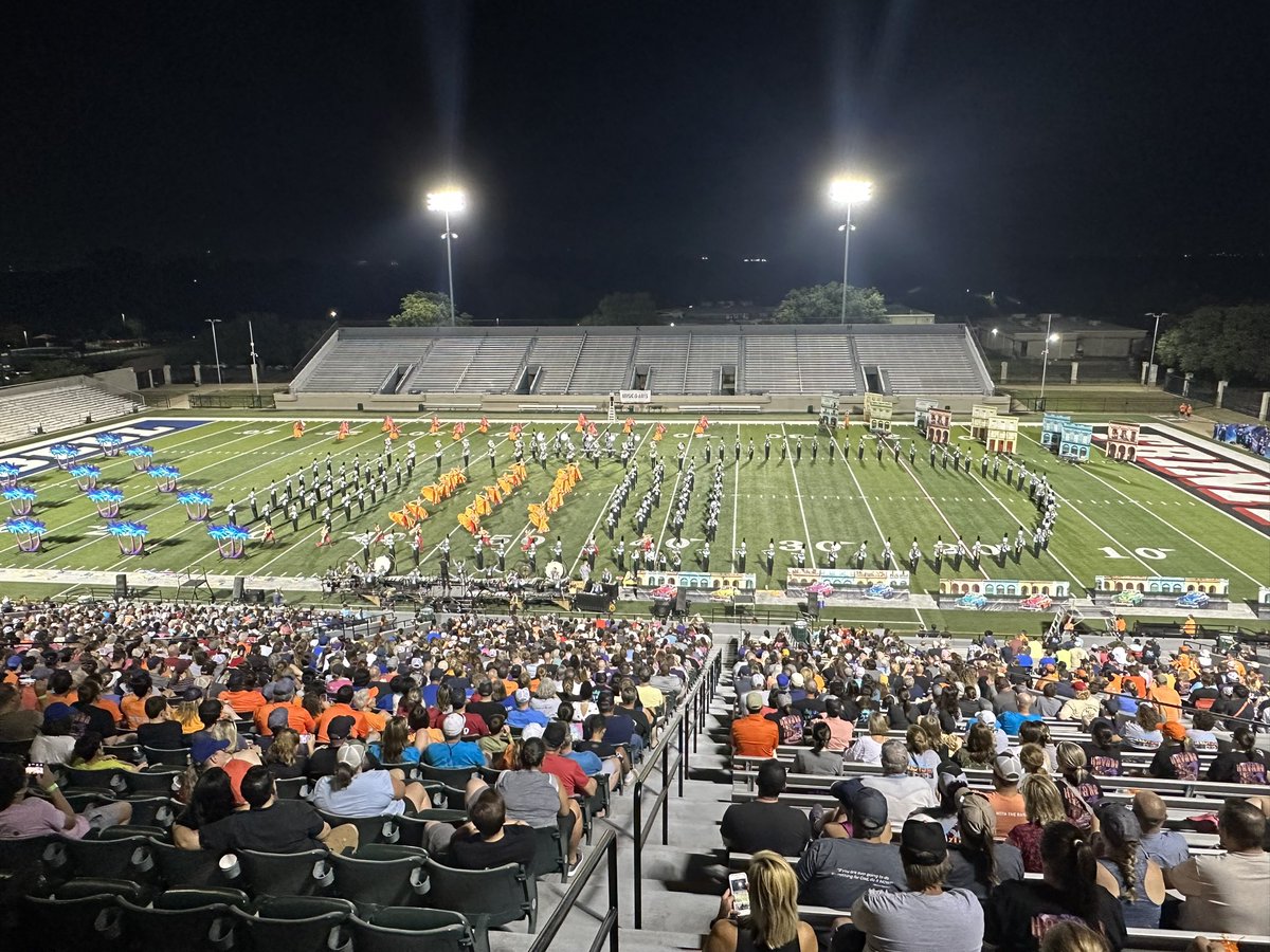 HEBMarching's tweet photo. Aledo had an elite run this evening, with this killer performance!! 🌼 https://t.co/sCN01kXiq7