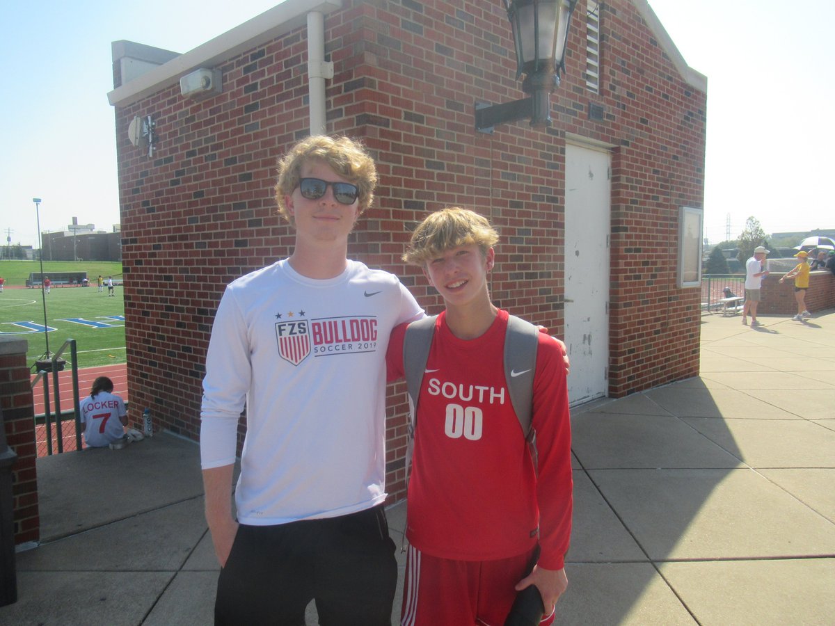 RdTrpsRtsRoyals's tweet photo. This picture represents @FZSouthsoccer and #UnityAndTradition so well. The mentor coming out on a Saturday morning to watch his mentee. https://t.co/dafHMwgQzZ