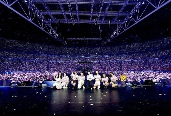 mxnjrmy's tweet image. It's been a long time coming, but
It's you and me, that's my whole world 💛.  #TWICE_5TH_WORLD_TOUR_BULACAN