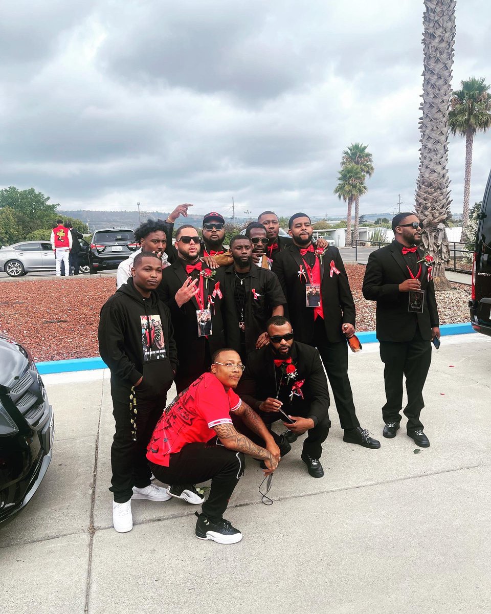 LongLiveFee4L's tweet photo. We did it all for you cuzzo #LLPNUT๐๏ธโฅ๏ธ https://t.co/6lGGaoHOWO