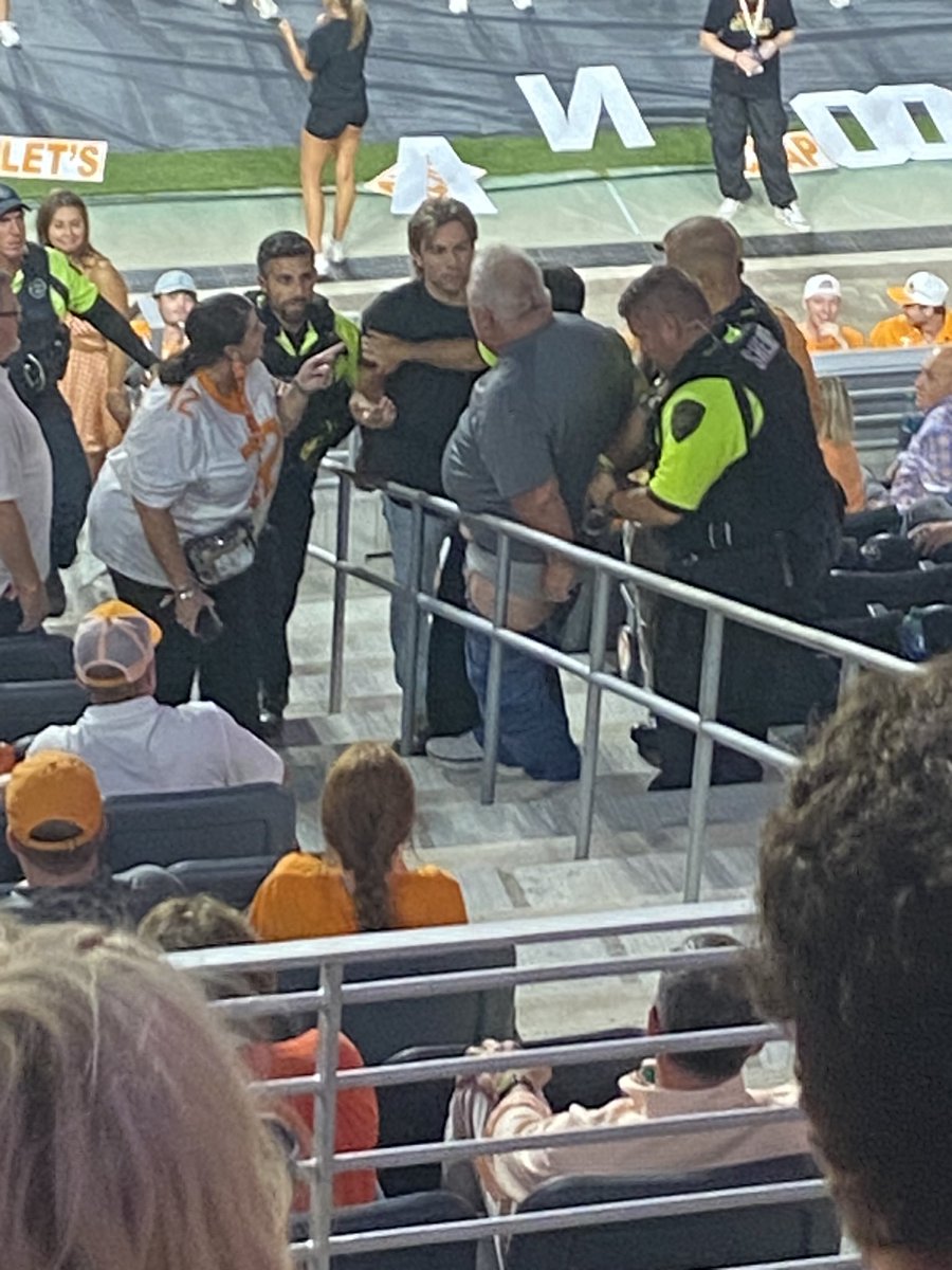 DRVawl's tweet photo. South Carolina fan taking two Ls tonight. https://t.co/gTnenYlbu2