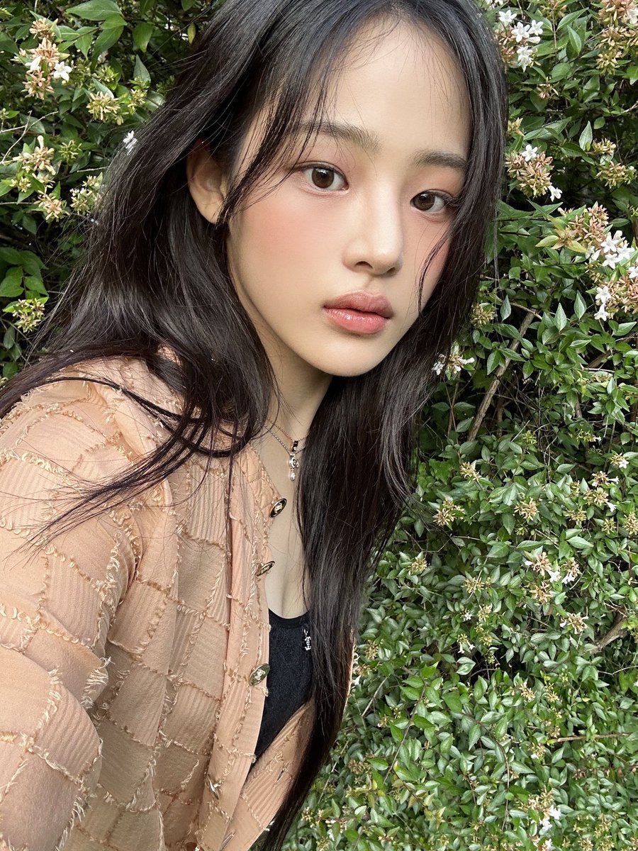 minjigallery's tweet photo. girlfriend https://t.co/8RuVpcWLXJ