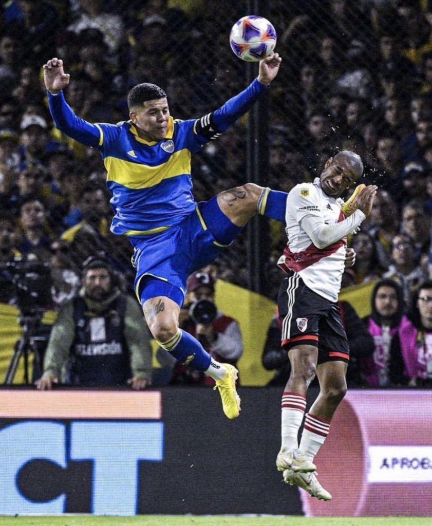 En la boca va a haber un cementerio de gallinas 🔪🐓. ES HOY BOCA DE MI VIDA