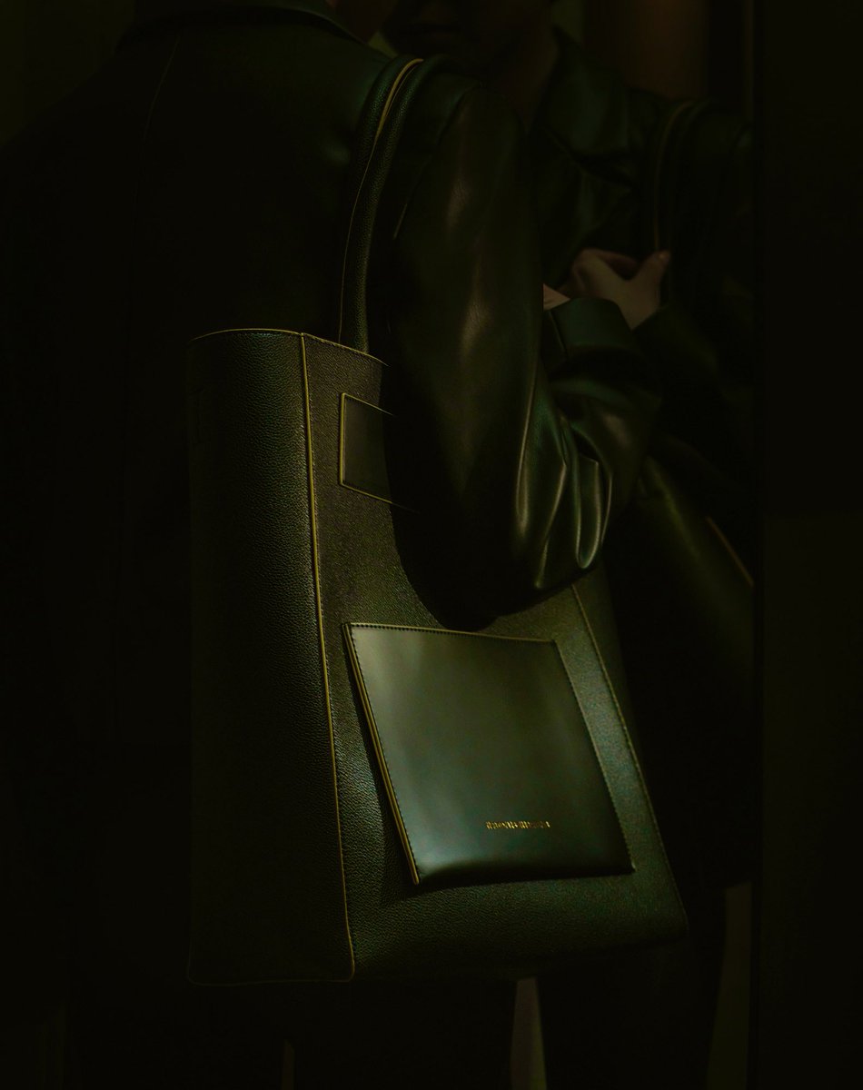 biede_official's tweet photo. ショールーム・ストア BIÉDE MINAMIAOYAMAは本日10月1日(日)は休業いたします。次回の営業日は7日(土)になります。ぜひSTOCKISTのお店にてBIÉDEのプロダクトをご覧ください。
https://t.co/68HVm26V0i
#biede #biedeofficial #ビエダ https://t.co/PXACM4KUbs