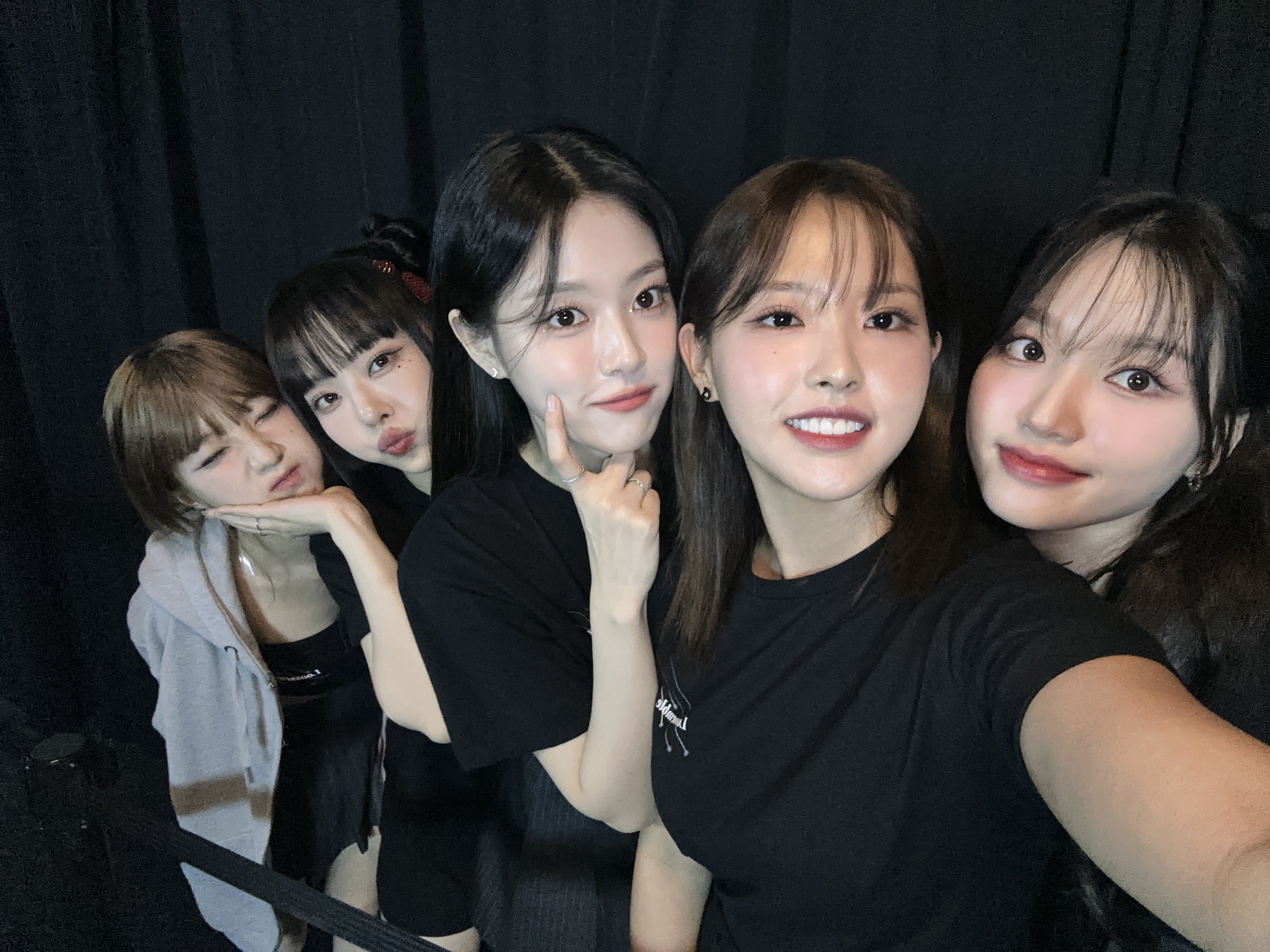 F7UqQyqbAAADtgE?format=jpg&name=4096x4096