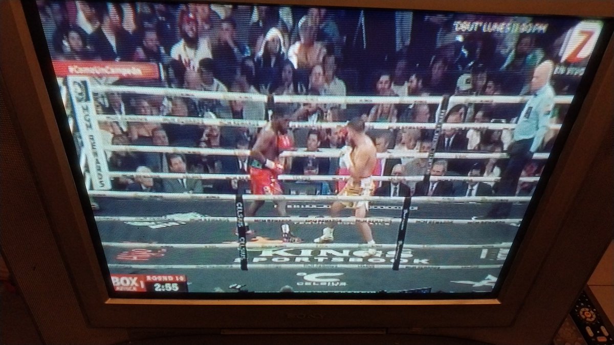 yaguemx's tweet photo. Entre Cohetes y Mamaditos 😂 esta buenísima la cobertura del #BoxAztecaTeam con el gran equipo de @AztecaDeportes @AztecaSiete el campeon e ídolo @Jcchavez115 @RodVargasMX @RAYALETT @lamazon_oficial #ComoUnCampeón saludo 🖐 gran transmisión https://t.co/qTJXeSTH5e