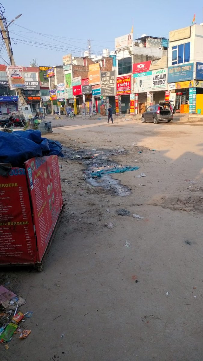 shivigl's tweet photo. @pcmeenaIAS Sir Gurgaon is an appalling state..you visit any sector market, it's like we are walking in a big garbage bin, there is sewage water on the roads. Seems administration is completely uninterested. Where are my taxes going? @MunCorpGurugram @DC_Gurugram @cmohry https://t.co/ErTAMJaDMB