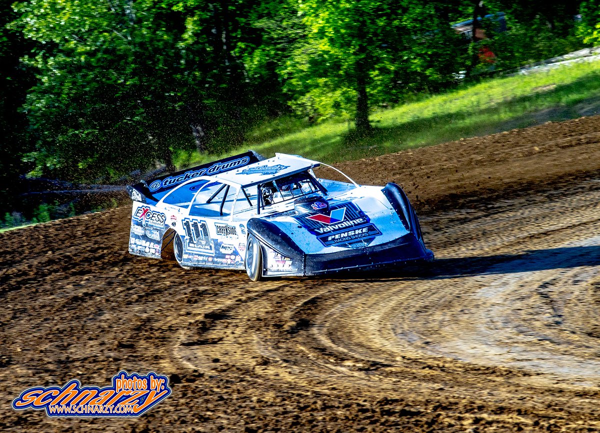 Tuckerdrums's tweet photo. Another #Top10 tonight for @blairwon11 #ThePittsburgher at @PAMotorSpeedway Thanks @lucasdirt & @FloRacing #BriggsTransport #RocketChassis #SuperDirtLateModels
๐ธ: @schnarzy https://t.co/PXYqPQbEC5