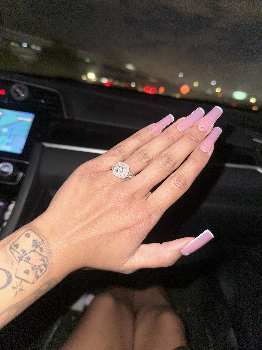 fatsygee's tweet image. MY MAN MY MAN MY MAN 🤪🤪💙💙💍