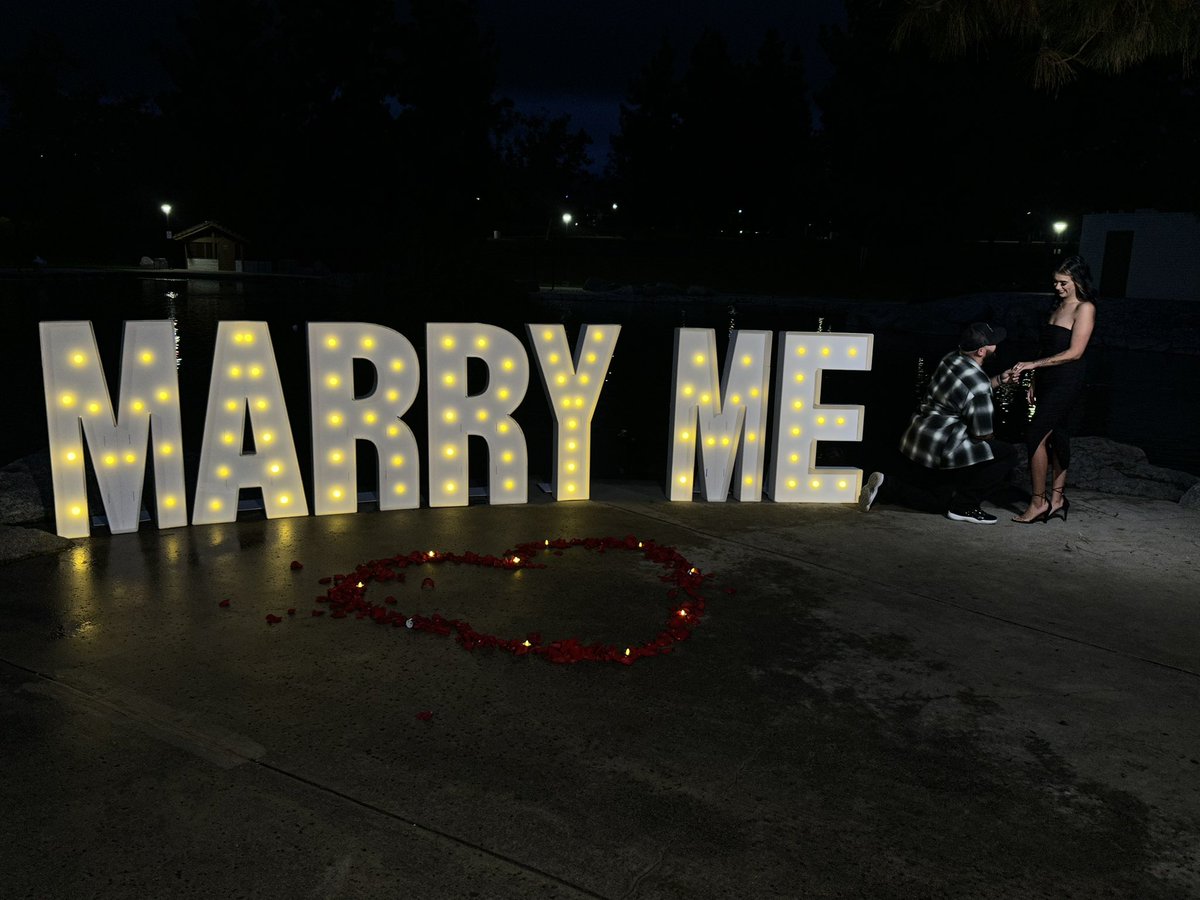 fatsygee's tweet image. MY MAN MY MAN MY MAN 🤪🤪💙💙💍