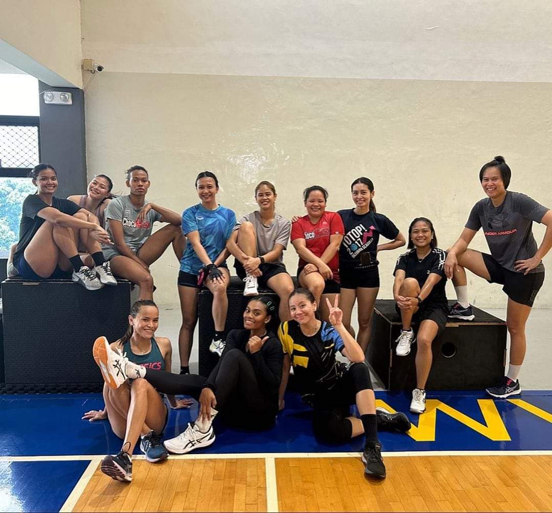 _izabelladeLeon's tweet photo. October first, walang ibang hiling kaligayahan niyo pa din💜

Goodluck titans for up coming All filipino conference💟 lovelotss https://t.co/tXpMgQgerE