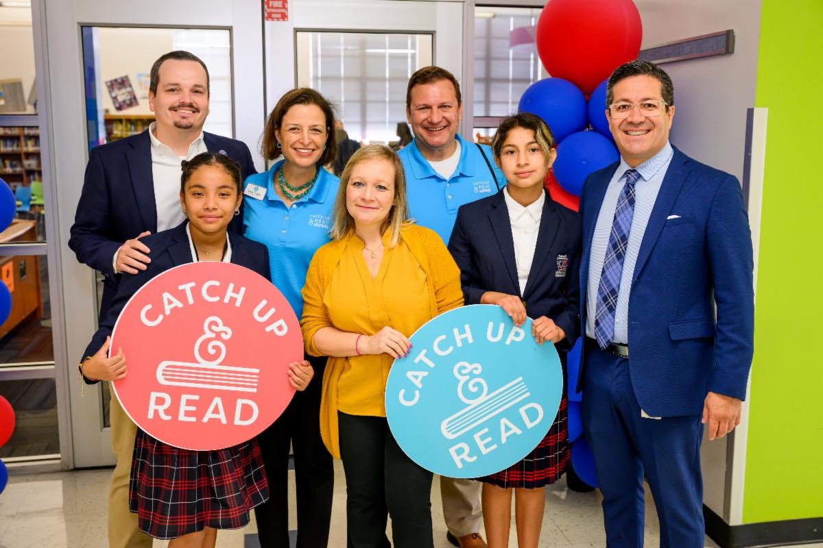 This is one of my most special days this  year, I love Catch Up And  Read  and everything that they always do  for the growth of our students…I like being part of it ❤️… and being able to share such a special day… thank you
<a href="/wtwhitevt/">W.T. White Vertical Team</a> <a href="/CatchUpAndRead/">Catch Up & Read</a>  <a href="/CarolGoglia/">Carol Goglia</a> <a href="/I_am_Calvo/">Daniel Calvo-Montes - M.Ed.-MPA - MBA</a>