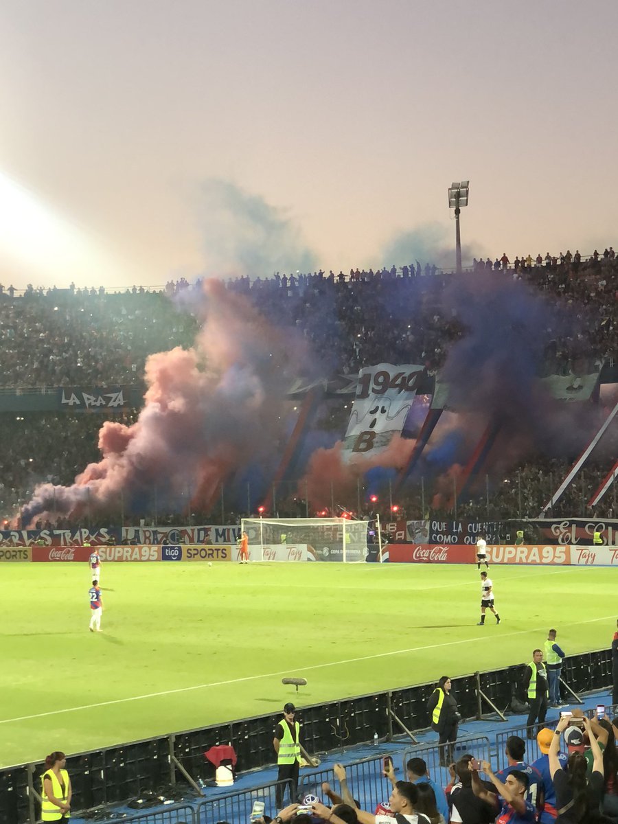 Messi_Cerrista's tweet image. inexplicable:
- Del lat. inexplicabĭlis
1.  Que no se puede explicar.

#CCP111años