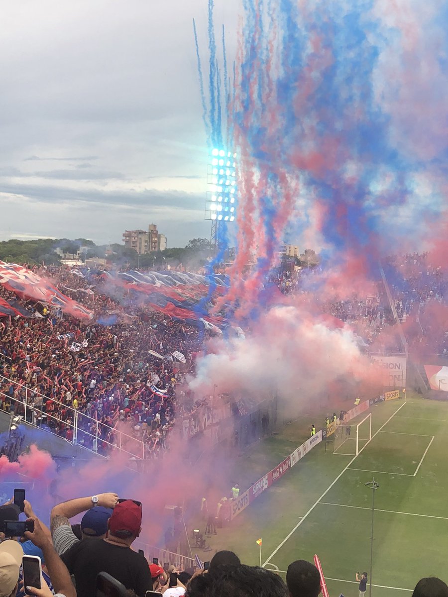 Messi_Cerrista's tweet image. inexplicable:
- Del lat. inexplicabĭlis
1.  Que no se puede explicar.

#CCP111años