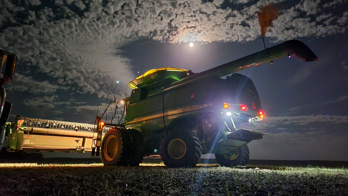 Beauty of a night for soybean harvest! #harvest23