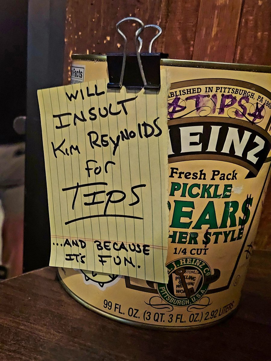 COwsley33's tweet photo. #Gatekeeper @icdeadwood To quote " #TellMeWhenImLying "
#ComeOnIn $3 #wellliquor
#HouseShots #PussyJuice #BensJizz #BloodyMarys #WhiskeySours #pool #pinball #Powerputt #darts #photobooth #megatouch ...And I still won't accept a photo Garbage https://t.co/sNZvVtYAWi
