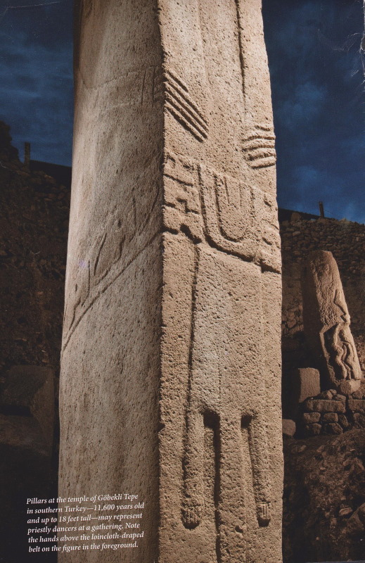 Karahantepe ve Göbeklitepe buluntuları, insanlık tarihinin aslında hiçte bize anlatıldığı gibi olmadığını gösteriyor. 
Amacı sadece avlanarak karnını doyurmak olan avcı grupların bir gün, hadi şu tepeye çıkalım da garip heykeller yapıp tapınalım demeleri bana her zaman saçma…