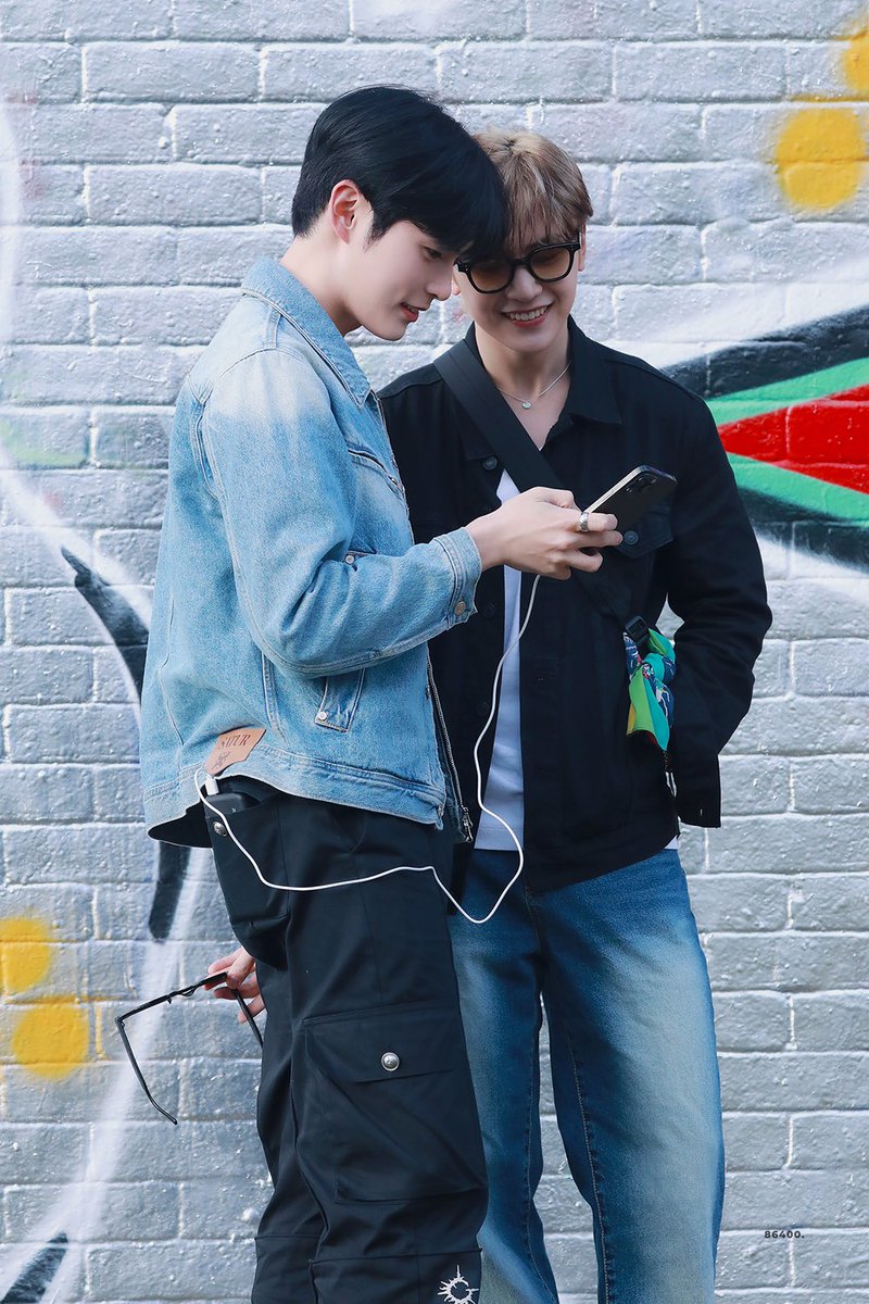 86400shb's tweet photo. 230922 매튜랑〰️

#성한빈 #SUNGHANBIN #ソンハンビン
#ZEROBASEONE #ZB1 https://t.co/zAh7pyV5IV