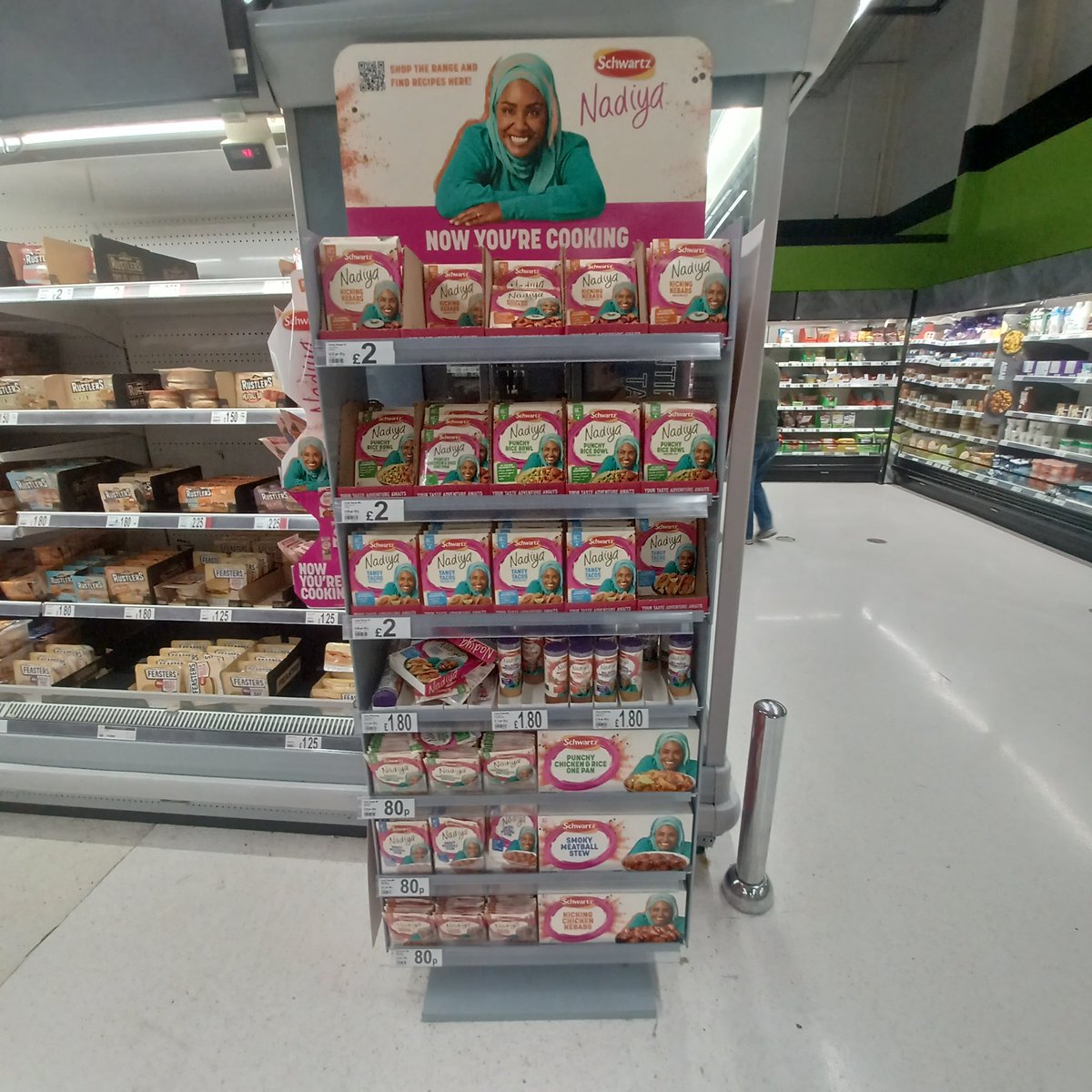 Pleased to see @BegumNadiya @Schwartzflavour #spice blends & #recipe kits so prominently displayed @asda #oldkentroad - loving the on shelf in aisle displays in particular. #nadiyahussain #licensing