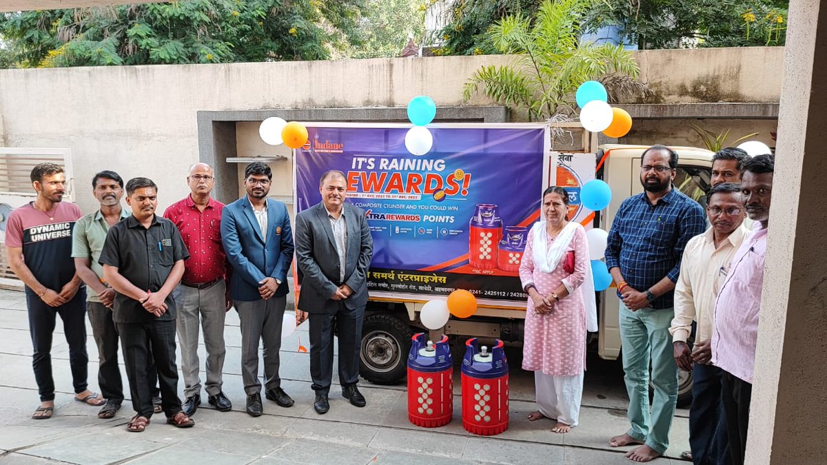 Indane_Pune's tweet photo. Composite Cyl Promotion Campaign launched by Shri Bhavin Radia,DLSH, Pune IDO at Shri Swami Samarth Enterprises, Ahmednagar. Inauguration of Delivery Vehicle done &amp; connections released &amp; handed over to customers.@IndianOilcl
@ChairmanIOCL @DirMktg_iocl
@ED_MSO @IOC_Maharashtra https://t.co/8vH7t4I0fi