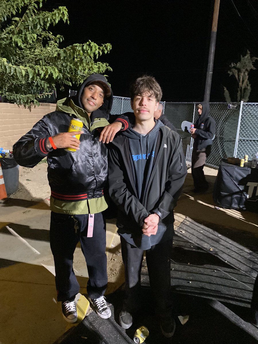 chrixbojo's tweet photo. Had a good day, met some cool people https://t.co/wRB0LutP6Y