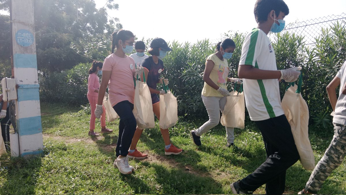 #plogging done by #earthkids in #gandhinagar today. 
<a href="/AmitShahOffice/">Office of Amit Shah</a> <a href="/Hello_Gnagar/">Hello_gandhinagar</a> <a href="/Plasticsimpact/">Plastics impact campaign</a> <a href="/SwachhBharatGov/">Swachh Bharat Urban</a> <a href="/IITianPLOGGer/">Earthkid S Jindal</a> <a href="/GandhinagarMC/">Gandhinagar Municipal Corporation</a> <a href="/AdaniFoundation/">Adani Foundation</a>