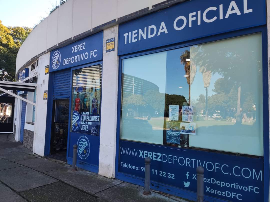 Hoy Domingo día de partido ⚽

Abrimos nuestra <a href="/tiendaxerezdfc/">tiendaxerezdfc</a> desde las 16.00 hasta el comienzo del partido .

latiendadelxerez.com