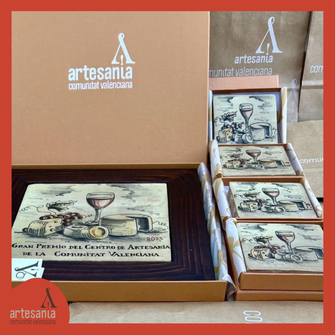 🏆🧀 Ja estan preparats els premis del concurs de la VIII <a href="/FQAMontanejos/">FQuesoMontanejos</a>, atorgats pel Centre d'Artesania de la CV. El formatge guanyador en cada categoria rebrà un "socarrat". 

Serà una decisió difícil, hi ha molta qualitat en els formatges artesans de la Comunitat Valenciana.