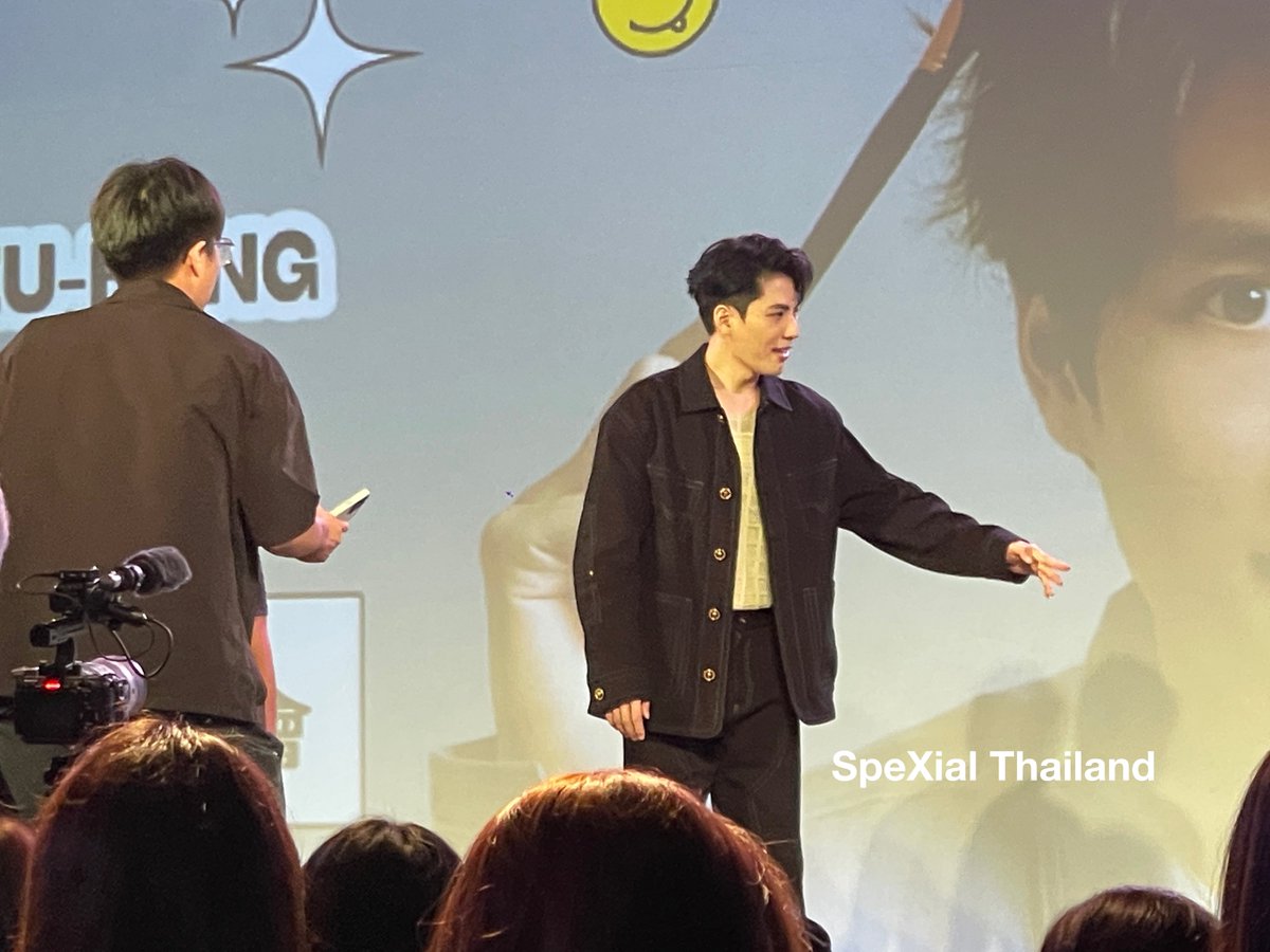 ตอนนี้กำลังอยู่ในช่วงถ่ายรูป Benefit VIP Zone นะคะ☺️

#หลินจื่อหง #LinZihong #SamLin 
#林子閎 #sam_spexial
#林子閎Sam #SpeXial