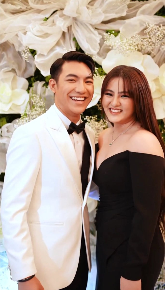 CassRenOfc's tweet photo. Prepare to be dazzled! Serving up a feast for your eyes with perfect visuals that will leave you wanting more of Cassy and Darren! Get ready to be amazed!

📷 niceprint
#CassRen #CassyLegaspi #DARREN
@LegaspiCassy @Espanto2001 https://t.co/wZMX4DW5W2