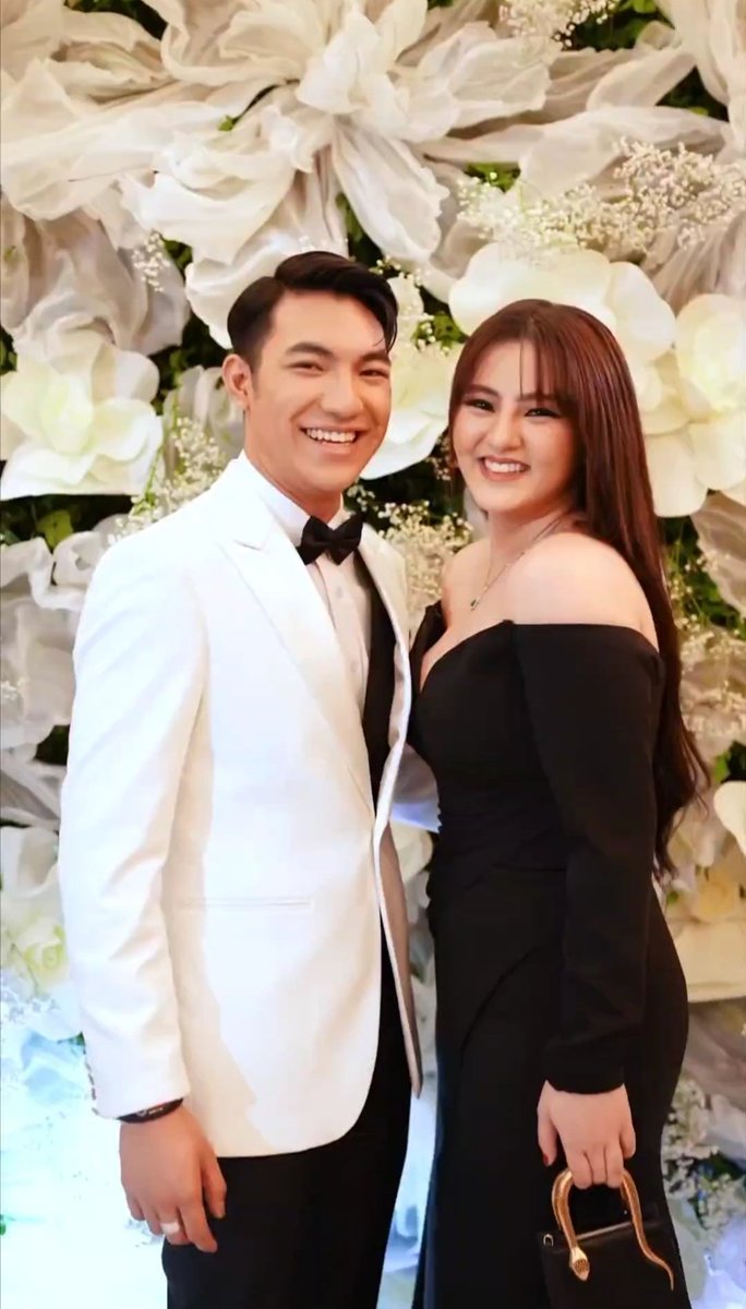 CassRenOfc's tweet photo. Prepare to be dazzled! Serving up a feast for your eyes with perfect visuals that will leave you wanting more of Cassy and Darren! Get ready to be amazed!

📷 niceprint
#CassRen #CassyLegaspi #DARREN
@LegaspiCassy @Espanto2001 https://t.co/wZMX4DW5W2