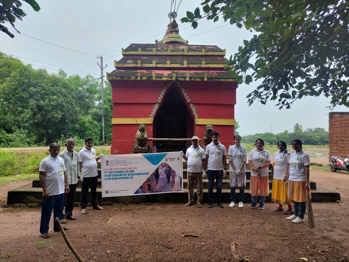 CipmcB's tweet photo. #SwachataHiSeva #DPPQS #CIPMCBHUBANESWAR #moafw
Cleanliness program under Special Campaign 3.0 organized at three villages of Orissa by CIPMC, Bhubaneswar.Directorate of Plant Protection, Quarantine & Storage, MoA&FW.
#precleaning & #postcleaning https://t.co/Gas9AKeQCg
