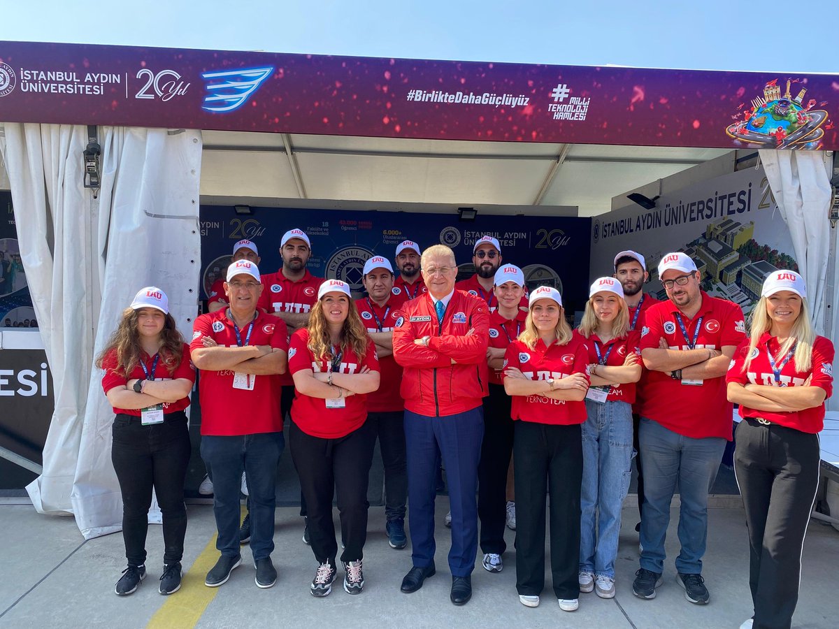 drmaydin's tweet photo. #TEKNOFEST2023;
Ekiplerimiz, girişimcilerimiz ve öğrencilerimiz projelerini festivalin son gününde de İAÜ standımızda yoğun katılımla anlatmaya devam ediyor!

#SenGeleceksinDiye

@bilkolejleri
@csuedutr
@IAUKampus
@teknofest
@BaykarTech
@T3Vakfi https://t.co/mhpd4Bm7XQ