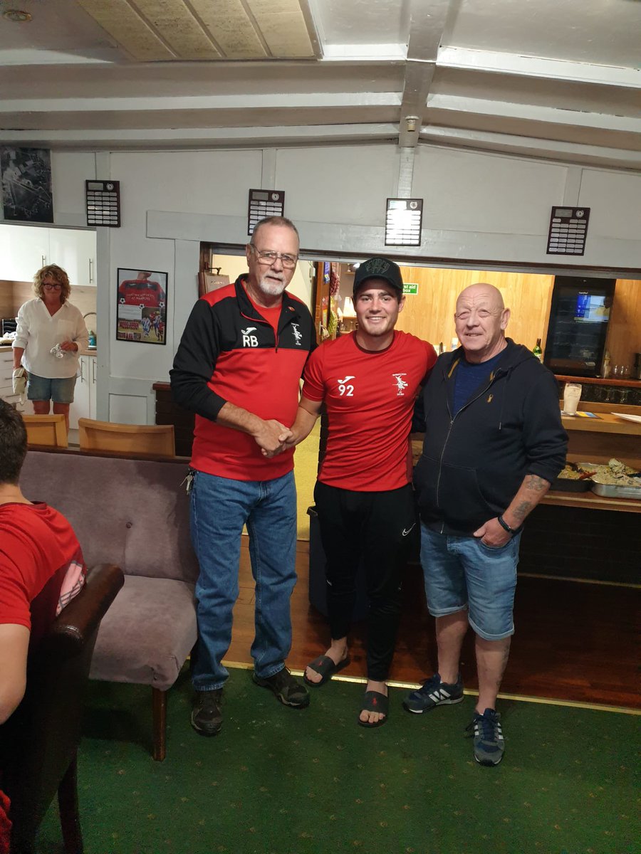 Massive thanks to yesterdays matchball sponsor Steve hyde , Steve picked Connor Gibbs as man of the match , Well done Connor  ! ⚽️💪🏽

#UPTHEWITCHES 🔴⚫️