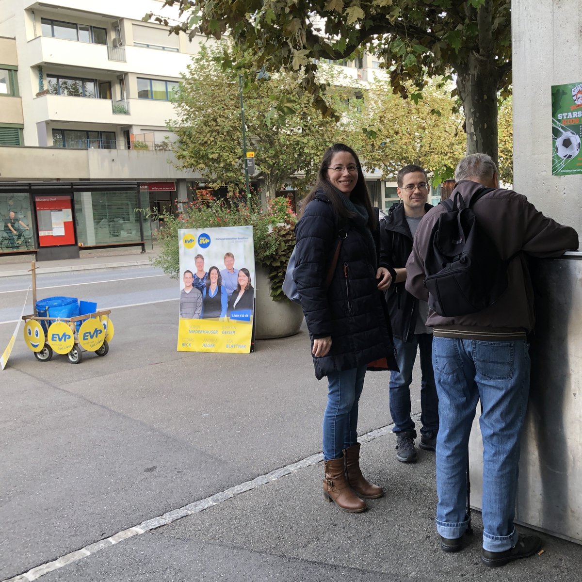 anhewe's tweet photo. Gestern mit @AlejandraKasper , @TobiasBeck777 , #ThomasBuser & #RegulaStreun für #intakteUmwelt🌿#respektvollesMiteinander🤝 #starkeFamilien👨👩👧 #faireRenten & #faireSteuern in #Muttenz unterwegs. Danke für Unterschriften & interessante Austausche🫶 https://t.co/oUI69ygJLe