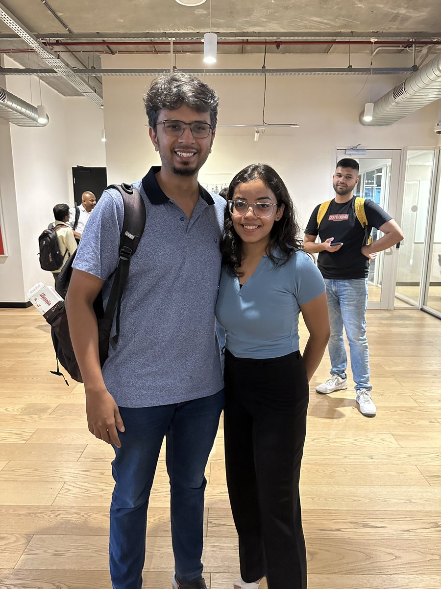 kritikatwtss's tweet image. Had a meaningful conversation with @arpit_bhayani big fan sir
#AsliEngineering #AsliConf