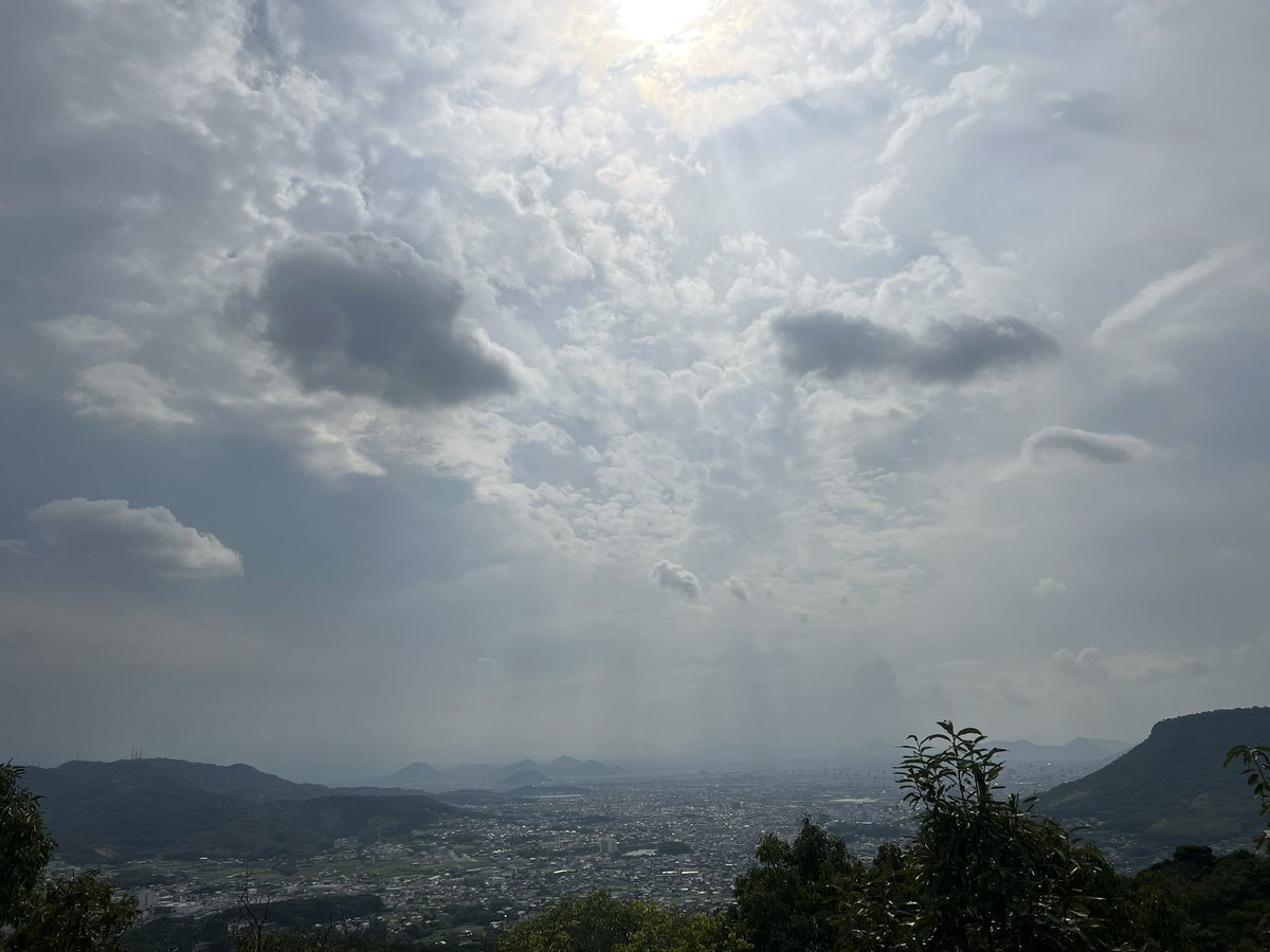 fine_stone_tw's tweet photo. 2023.10.1(日) #イマソラ　#曇多めはれてん 

https://t.co/FuH1fTGjj1

#八栗寺
#五剣山
#finestone
#interior
#jewelry
#stone
#インテリア
#ジュエリー 
#石
#庵治石
#伏石石材 https://t.co/X8Fd5joQva
